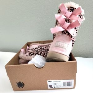 UGG T BAILEY BOW II EXOTIC in Pink (Size 11)